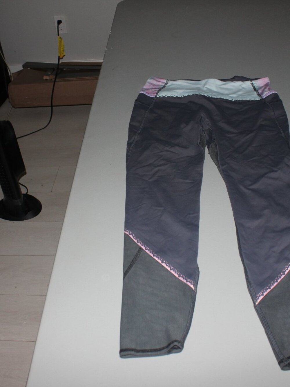 Grey 7/8 Ivivva Leggings Size 14